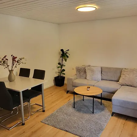 Schoene 2 Zimmerwohnung In *